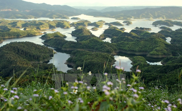 Ta Dung lake lookslike a miniature of Ha Long Bay from above