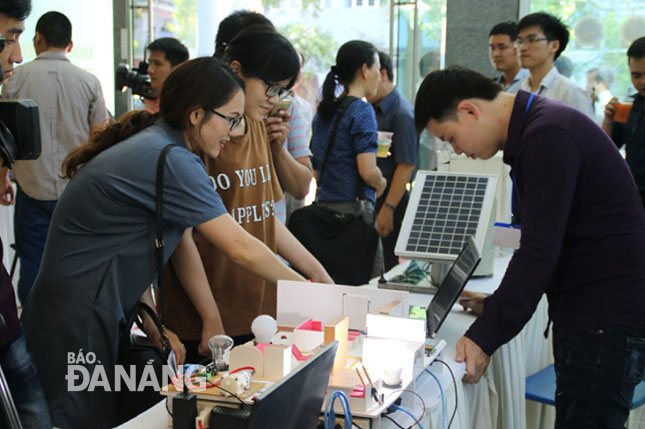 Nhiều sản phẩm sáng chế của sinh viên Trường Đai học Bách khoa (Đại học Đà Nẵng) có tính ứng dụng cao được doanh nghiệp lựa chọn đặt hàng. 