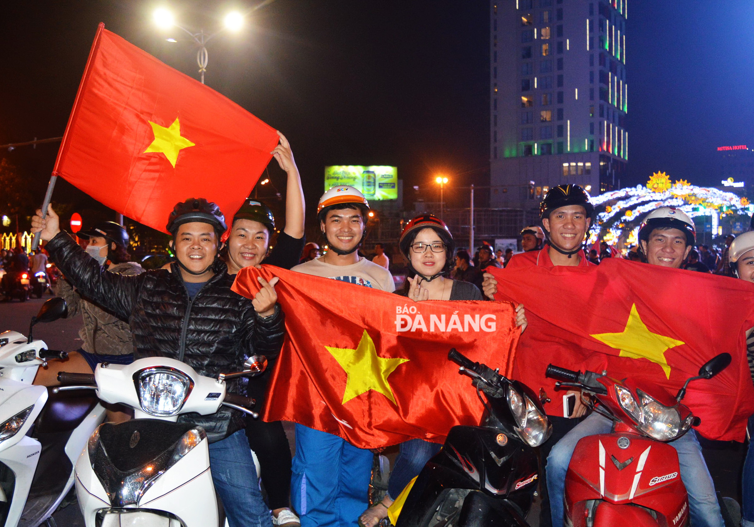 Doanh nghiệp Đà Nẵng cho công nhân nghỉ làm để cổ vũ U23 Việt Nam