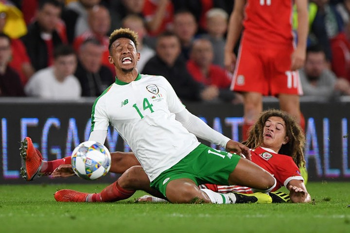Xứ Wales (áo đỏ) tỏ ra quá mạnh so với CH Ireland và giành thắng lợi 4-1.