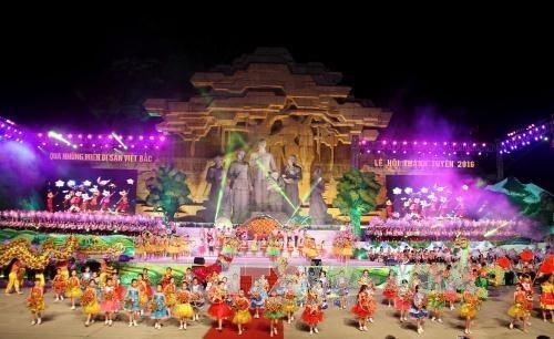 At the Tuyen Quang City Festival