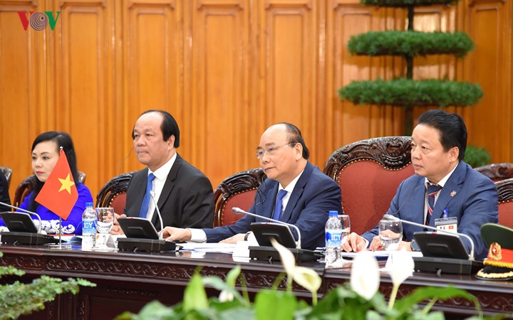 Thủ tướng Nguyễn Xuân Phúc đánh giá cao chuyến thăm chính thức Việt Nam của Thủ tướng Cộng hòa Pháp Edouard Philippe, coi đây là một dấu mốc quan trọng trong quan hệ đang phát triển tốt đẹp giữa hai nước.