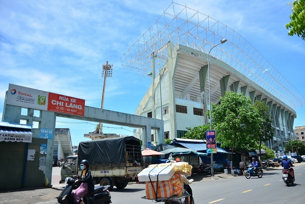 Sân vận động Chi Lăng diện tích hơn 55.000 m2 được bán cho Tập đoàn Thiên Thanh của Phạm Công Danh.