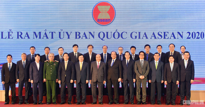 Thủ tướng Nguyễn Xuân Phúc giao nhiệm vụ cho Ủy ban Quốc gia ASEAN 2020