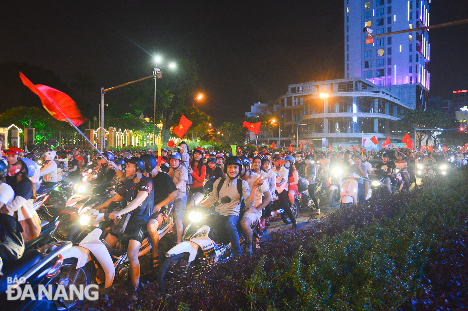 A large number of football fans taking to many major streets in the city centre to celebrate Viet Nam’s victory after the game ended.