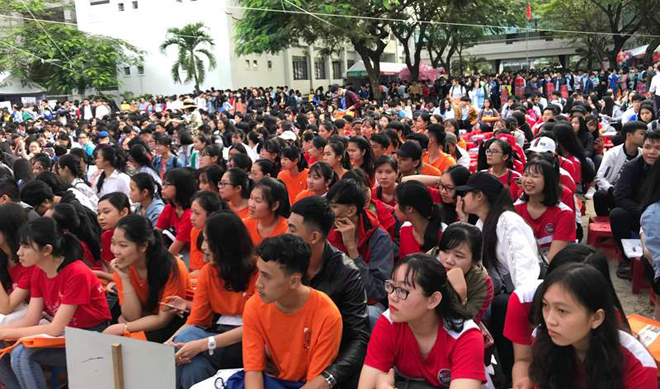 Hơn 5000 học sinh THPT Đà Nẵng, Quảng Nam tham gia chương trình tư vấn