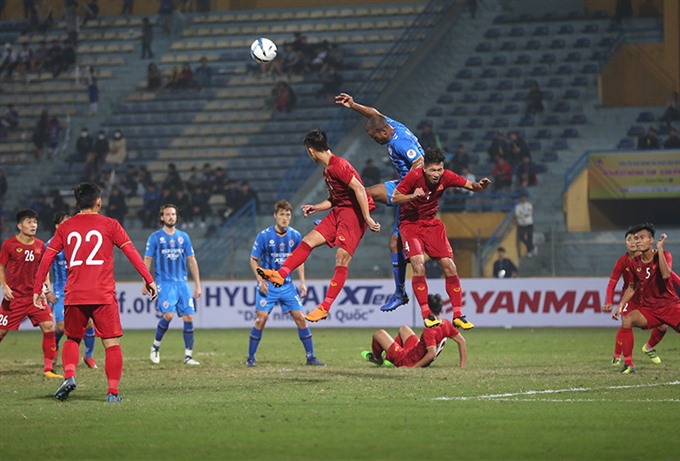 U22 Việt Nam play against South Korea’s Ulsan Hyundai FC in a friendly in Hà Nội on January 26. The game ended 0-0. — Photo netnews.vn Viet Nam News  Read more at http://vietnamnews.vn/sports/505245/viet-nam-set-sights-on-sea-games-gold-in-2019.html#jTKxyDbyK7M08CMc.99