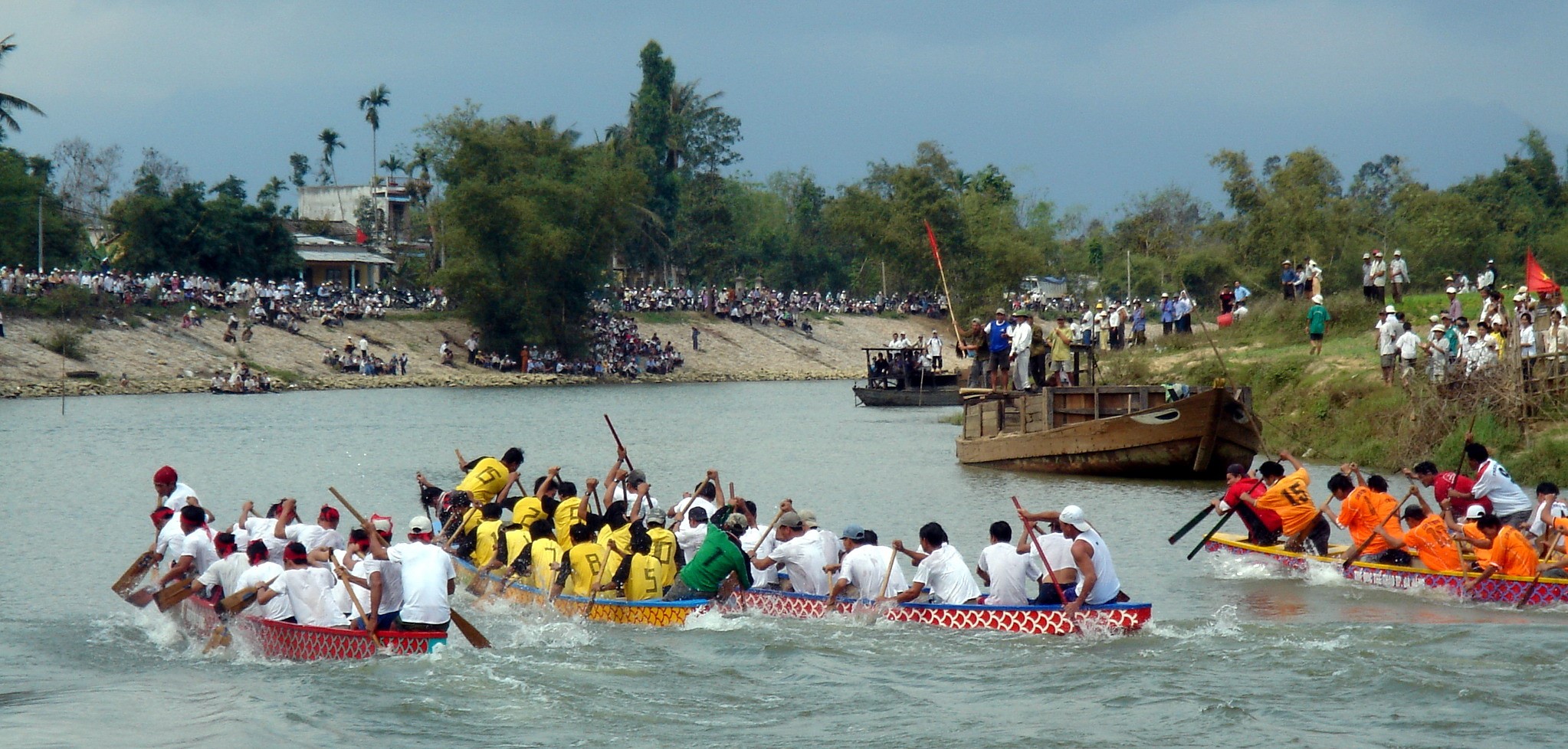 A traditional boat race on the Tuy Loan River