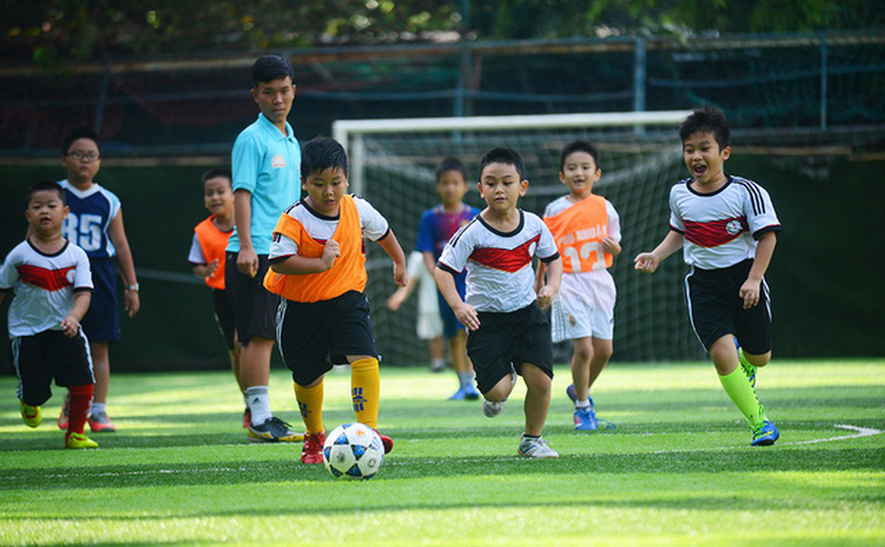 Hơn 20 trường tiểu học tham gia giải Bóng đá Cúp SHB Đà Nẵng
