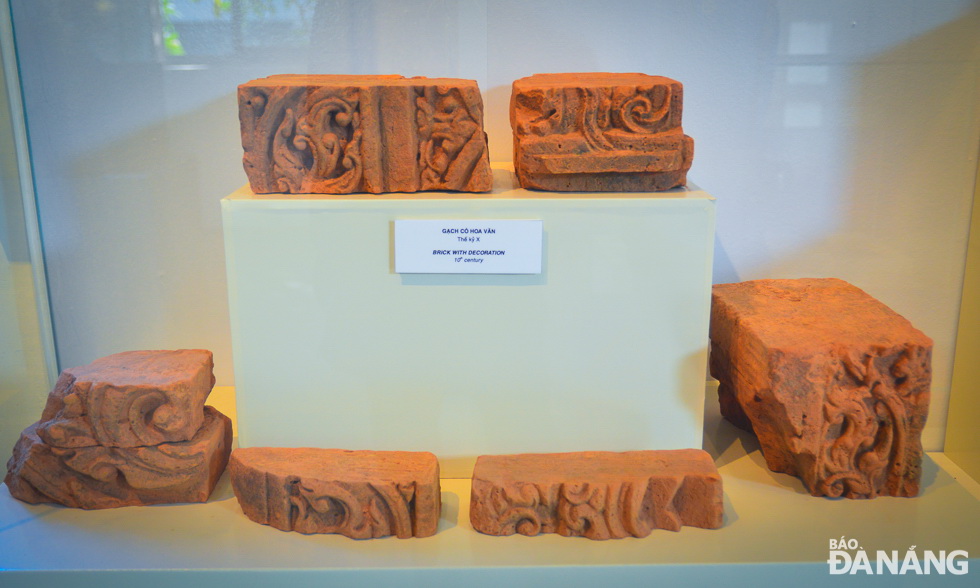 từ cuối tháng 1-2019, Bảo tàng Điêu khắc Chăm Đà Nẵng cũng mở cửa phòng trưng bày chuyên đề “Kết quả khai quật khảo cổ di tích tháp Chăm Phong Lệ 2011-2018”.