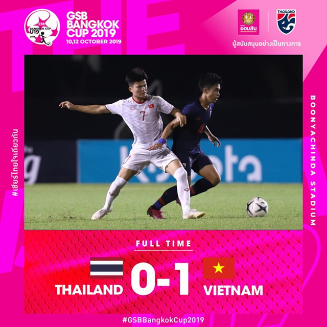 Niềm vui nhân đôi trong đêm 10/10 khi đội tuyển U19 Việt Nam đánh bại đối thủ nhiều duyên nợ Thái Lan ngay trên sân khách