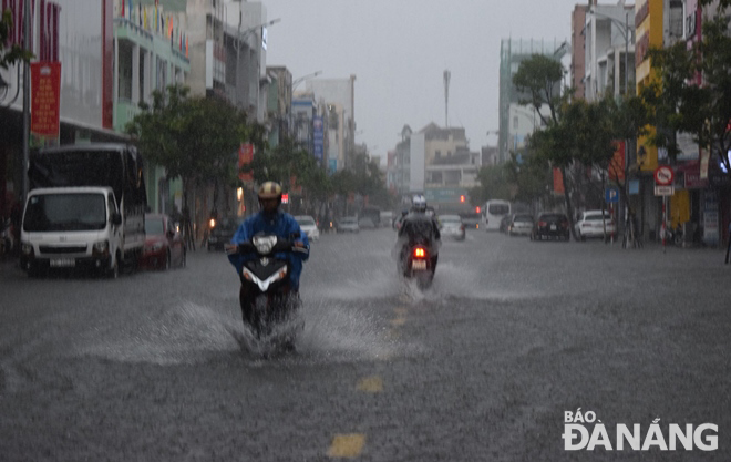 Đà Nẵng tiếp tục có mưa to, cảnh báo ngập úng diện rộng