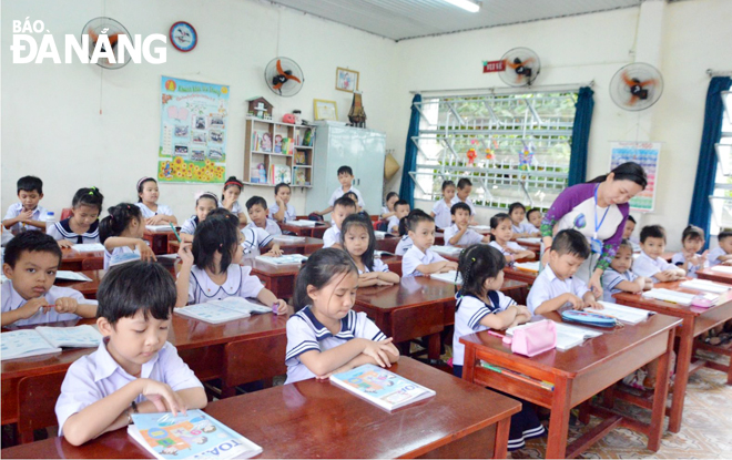 Bắt đầu từ năm học 2020-2021, chương trình giáo dục phổ thông mới sẽ được áp dụng cho lớp 1. (Ảnh chụp tại Trường tiểu học Võ Thị Sáu)