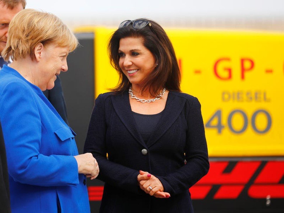 Bà Eren Ozmen gặp gỡ Thủ tướng Đức Angela Merkel. Ảnh: Reuters