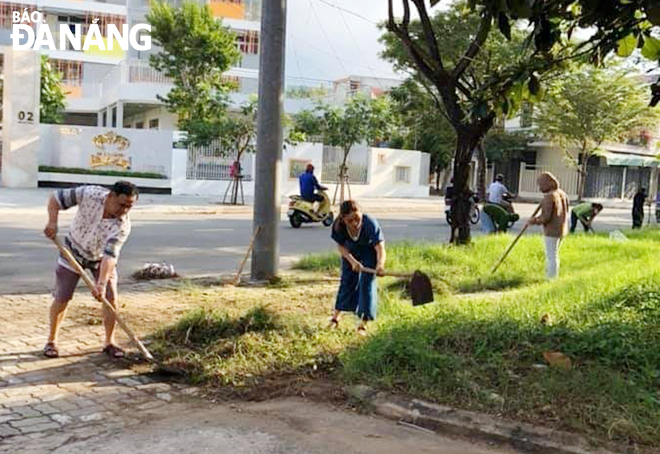 Năm qua, người dân phường Nại Hiên Đông triển khai hiệu quả phong trào Ngày chủ nhật xanh-sạch-đẹp.