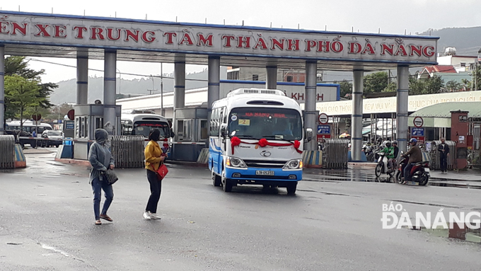 Các doanh nghiệp tham gia đầu tư khai thác tuyến xe buýt Đà Nẵng- Huế cam kết bảo đảm và không ngừng nâng cao chất lượng lịch vụ. Sở Giao thông vận tải thành phố cũng giám sát hành trình và vận hành tuyến xe buýt để đáp ứng nhu cầu đi lại của người dân và du khách,