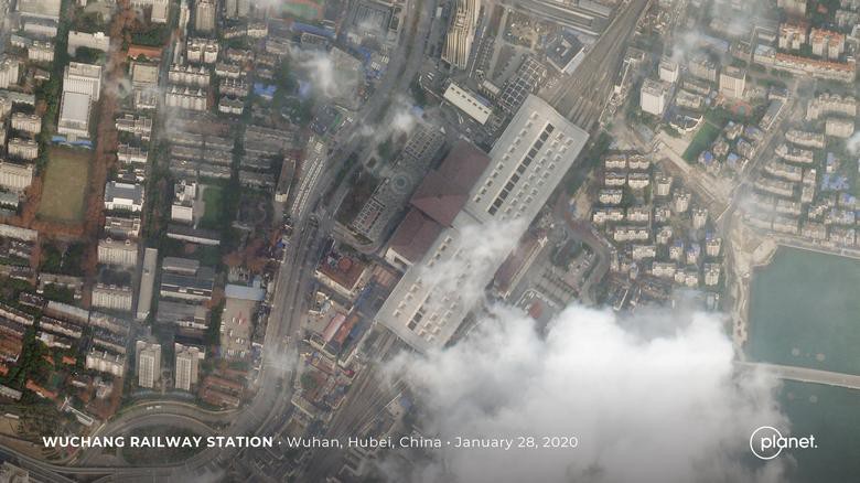 Hình ảnh vệ tinh cho thấy quang cảnh vắng lặng tại nhà ga Wuchang ở Vũ Hán, ngày 28/1.