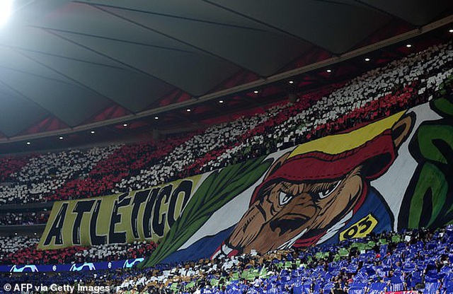 Cổ động viên của Atletico phủ kín Wanda Metropolitano với màu sắc sặc sỡ