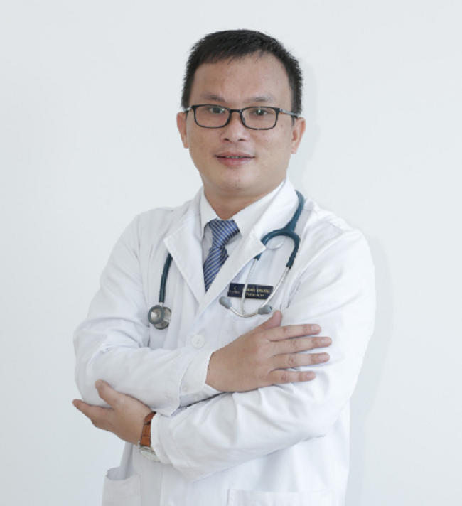 Thạc sĩ - Bác sĩ Nguyễn Thanh Hưng, Trưởng khoa Nhi-sơ sinh, Bệnh viện Đa khoa Quốc tế Vinmec Nha Trang.