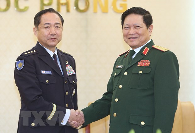 Tham mưu trưởng Liên quân Nhật Bản thăm chính thức Việt Nam