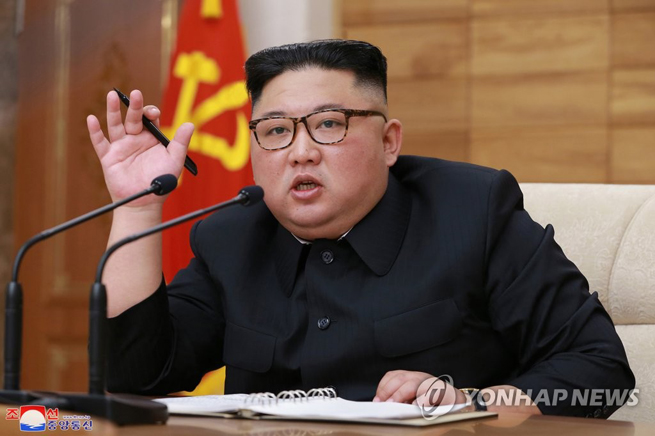 Chủ tịch Triều Tiên Kim Jong-un gửi thư động viên Tổng thống Hàn Quốc giữa 'cơn bão' Covid -19