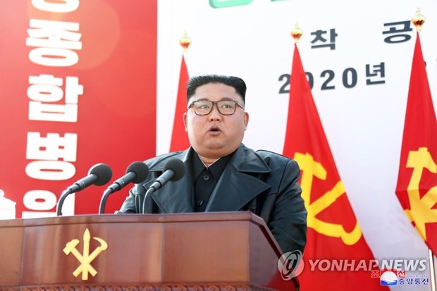 Nhà lãnh đạo Triều Tiên Kim Jong-un phát biểu tại lễ khởi công. (Nguồn: Yonhap)