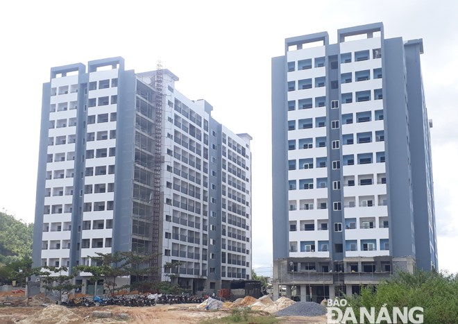 Công trình khu chung cư nhà ở xã hội Khu Công nghiệp Hòa Khánh đã sảy ra tình trạng thấm dột ở gây khó khăn cho người sử dụng. Ảnh: TRIỆU TÙNG