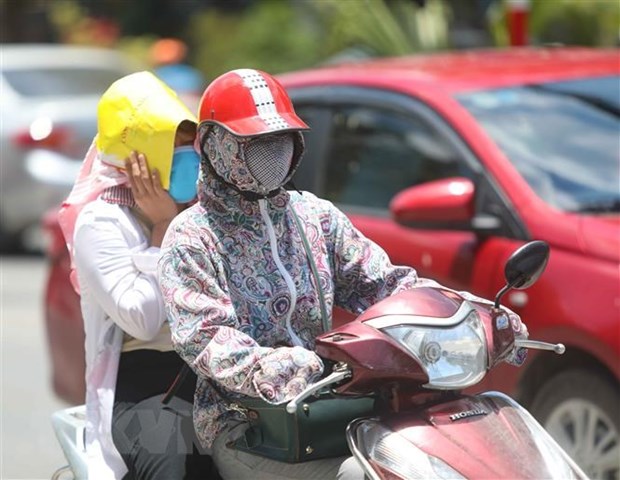 Ngày 14-7, chỉ số tia UV ở Hà Nội và Đà Nẵng ở mức nguy cơ gây hại cao