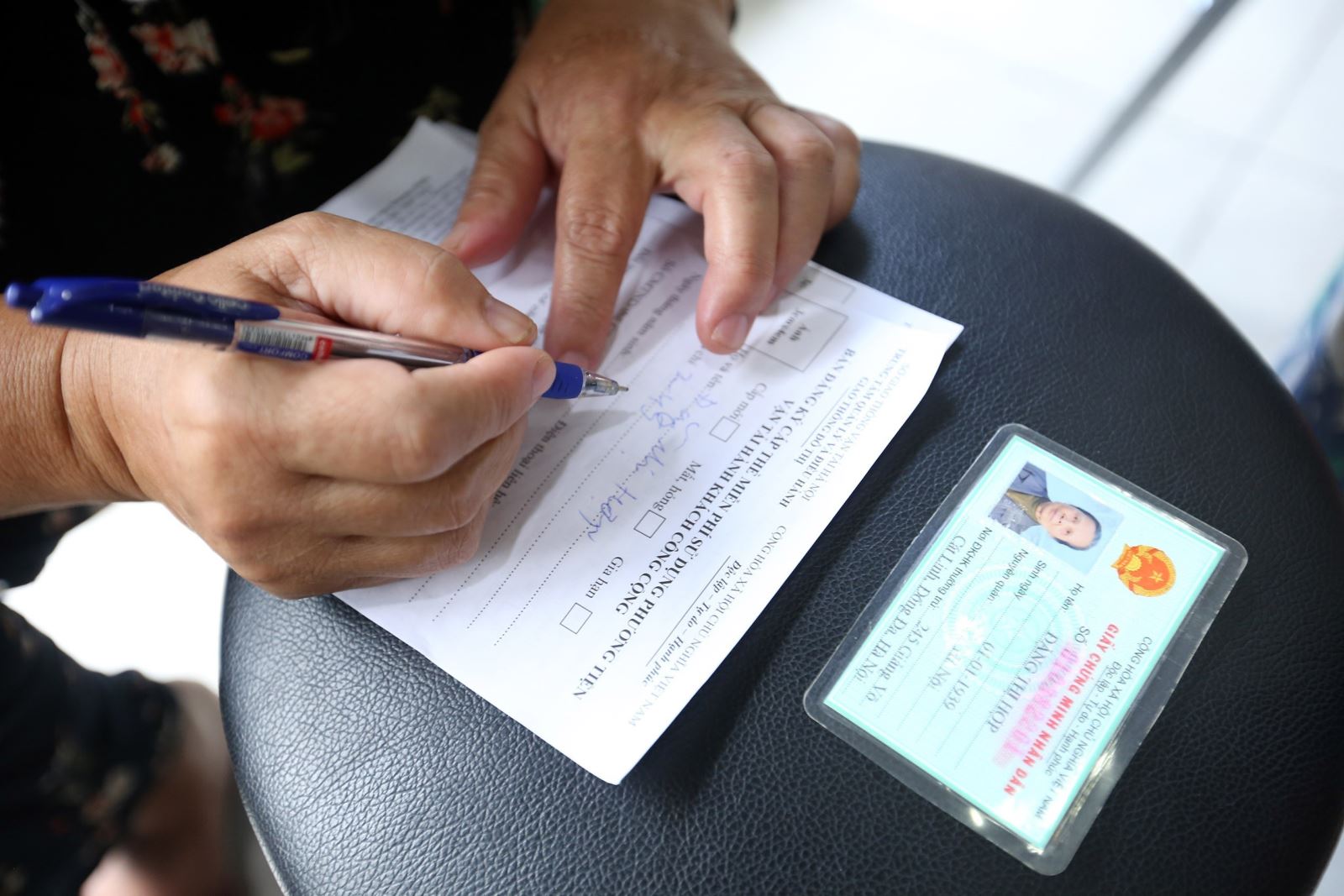 Từ 1-8, sinh viên ngoại tỉnh mua xe không được đăng ký biển số Hà Nội, TP Hồ Chí Minh