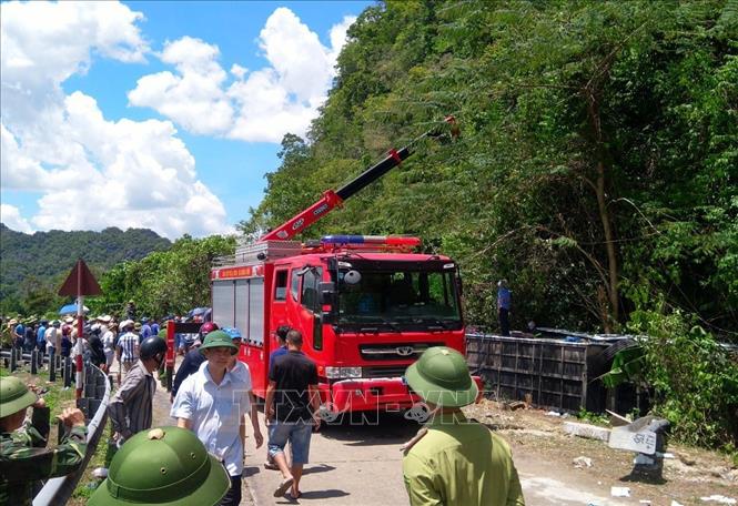 Vụ lật xe khách tại Quảng Bình: Số nạn nhân tử vong tăng lên thành 13 người