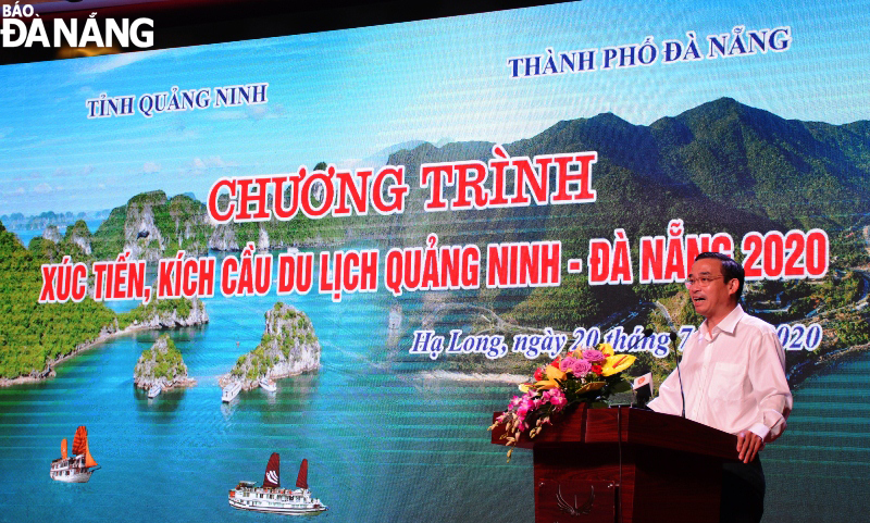 Phó Chủ tịch UBND thành phố Đà Nẵng Lê Trung Chinh phát biểu tại hội nghị. Ảnh: THU HÀ
