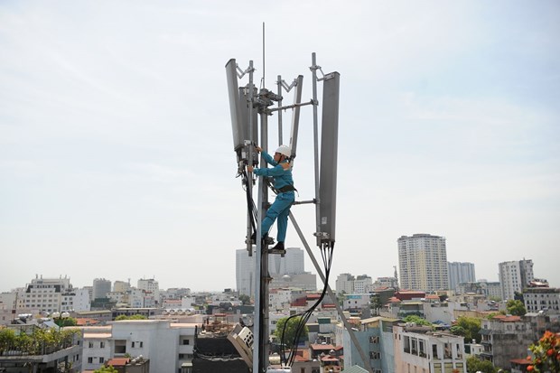 Viettel to operate 1,000 new-technology BTSs in Hanoi by year’s end (Photo: http://baochinhphu.vn/)