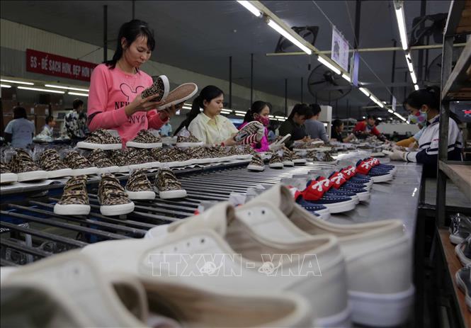 Hiệp định Thương mại Tự do EVFTA là cơ hội lớn cho cho ngành da giày của Việt Nam xuất khẩu sang thị trường EU. Ảnh: TTXVN