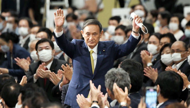 Ông Suga Yoshihide chuẩn bị kế nhiệm Thủ tướng Abe Shinzo