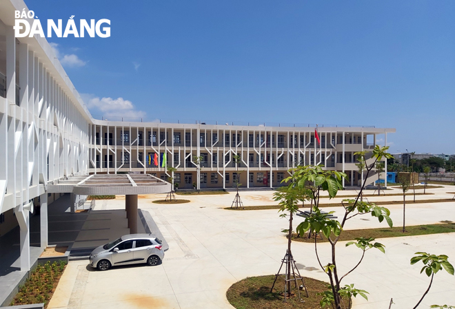 Năm học 2020, nhiều công trình trường học được sửa chữa và xây mới. TRONG ẢNH: Trường THPT Nguyễn Văn Thoại thành lập và xây mới, đưa vào sử dụng năm học 2020-2021.Ảnh: N.P