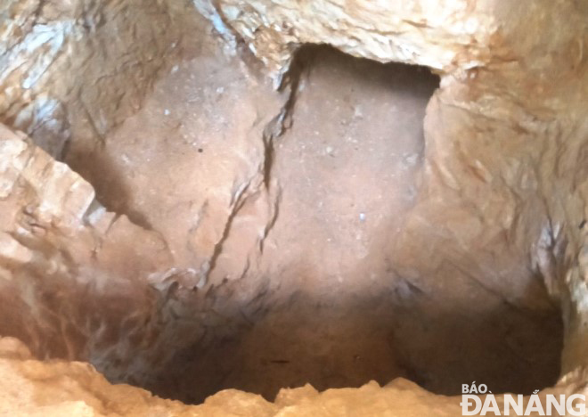 Một hầm khai thác vàng trái phép có dấu hiệu tác động mới tại khu vực Khe Đương được các lực lượng chức năng phát hiện. Ảnh: Chi cục Kiểm lâm thành phố.