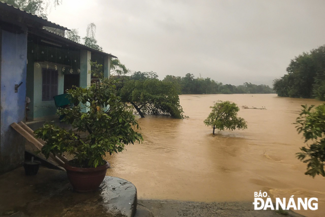 Cận cảnh tình hình mưa lũ tại huyện Hòa Vang