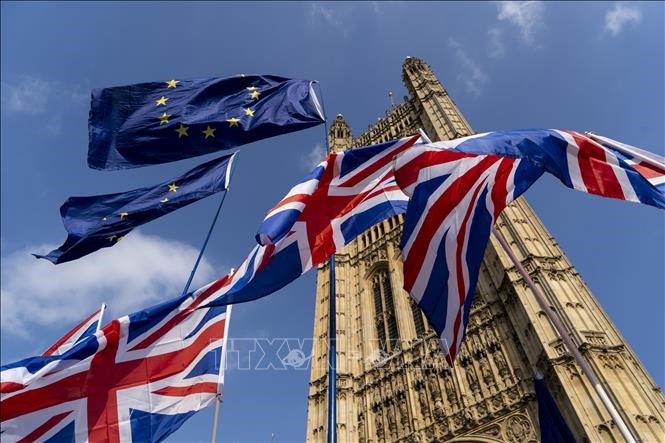 Anh và EU nỗ lực tháo gỡ bất đồng