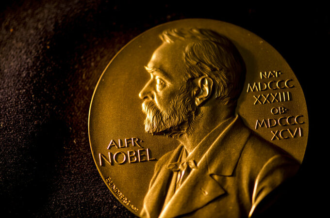 Huy chương danh dự của giải thưởng Nobel. Ảnh: Nobel Prize