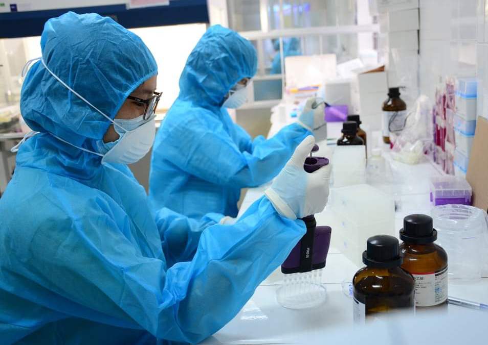 Qua tiến hành lấy mẫu xét nghiệm, Trung tâm kiểm soát bệnh tật thành phố Đà Nẵng xác định trường hợp F1 là anh T.T.Th đã có kết quả âm tính với SARS-CoV-2.