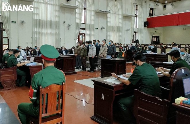Quang cảnh phiên xét xử diễn ra tại Tòa án quân sự Quân khu 5. Ảnh: L.H