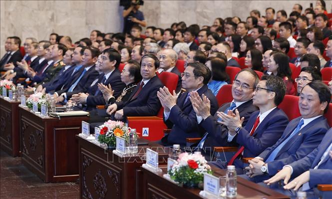 Thủ tướng Phạm Minh Chính phát biểu tại Lễ kỷ niệm 40 năm Ngày Nhà giáo Việt Nam. Ảnh: Dương Giang/TTXVN