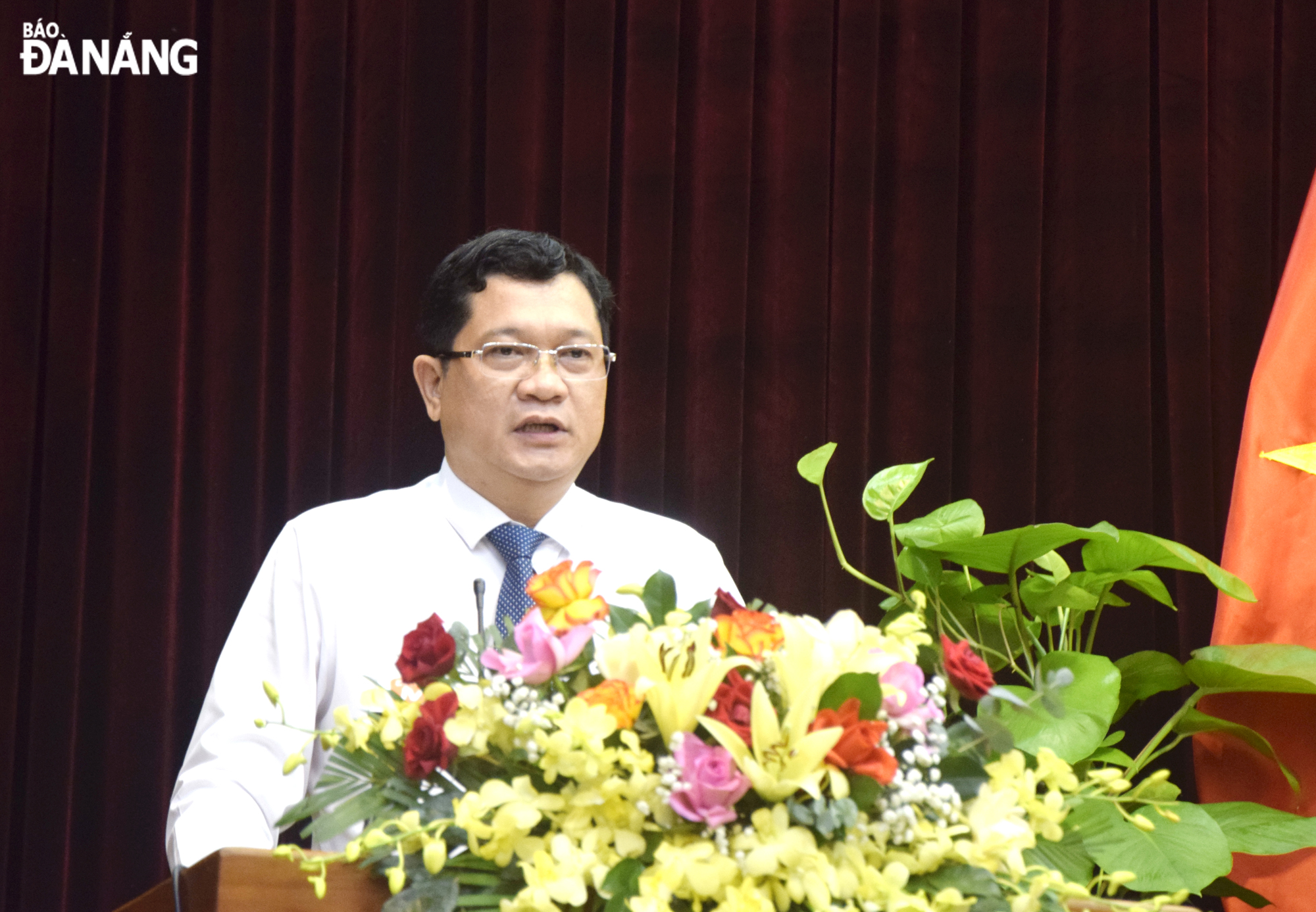 Tân Phó Chủ tịch HĐND thành phố Trần Phước Sơn phát biểu nhận nhiệm vụ tại kỳ họp. Ảnh: TRỌNG HUY
