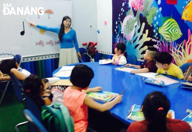 Theo chị Nguyễn Thị Hoa, các em cần được rèn luyện năng khiếu ngay từ khi còn bé. Ảnh: 