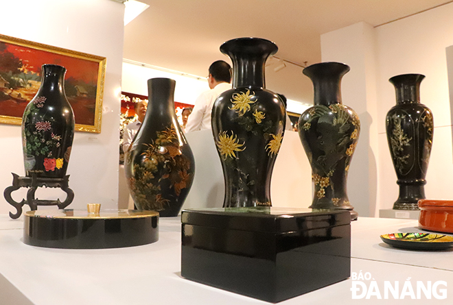 The exhibition encourages related resources to continue promoting creativity, preserving and promoting the brand and value of Vietnamese lacquerware art, and building a cultural industry. Photo: X.D