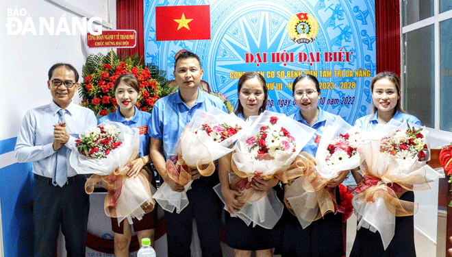 Ban Chấp hành Công đoàn cơ sở Bệnh viện Tâm Trí Đà Nẵng được bầu tại Đại hội Công đoàn nhiệm kỳ 2023-2028. Ảnh: PHAN HÀ