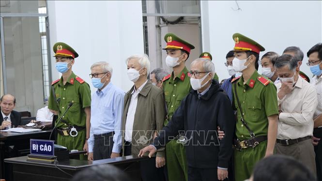 13 cựu quan chức tỉnh Khánh Hòa đều bị tuyên án phạt tù. Ảnh: Đặng Tuấn/TTXVN
