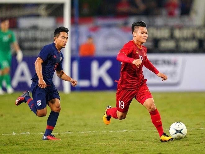 Đội tuyển Việt Nam gặp đội tuyển Thái Lan ở trận chung kết lượt đi trên sân Mỹ Đình. Ảnh: M.M