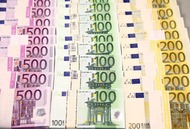 Các tờ tiền euro tại Ngân hàng Trung ương Croatia. Ảnh: THX