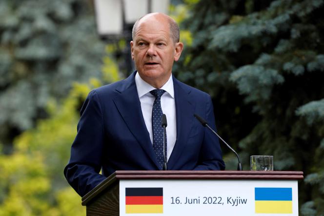 Thủ tướng Đức Olaf Scholz phát biểu trong chuyến thăm Kiev vào tháng 6-2022.  Ảnh: AFP